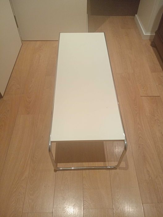 Mesa comprida para apoio/tv