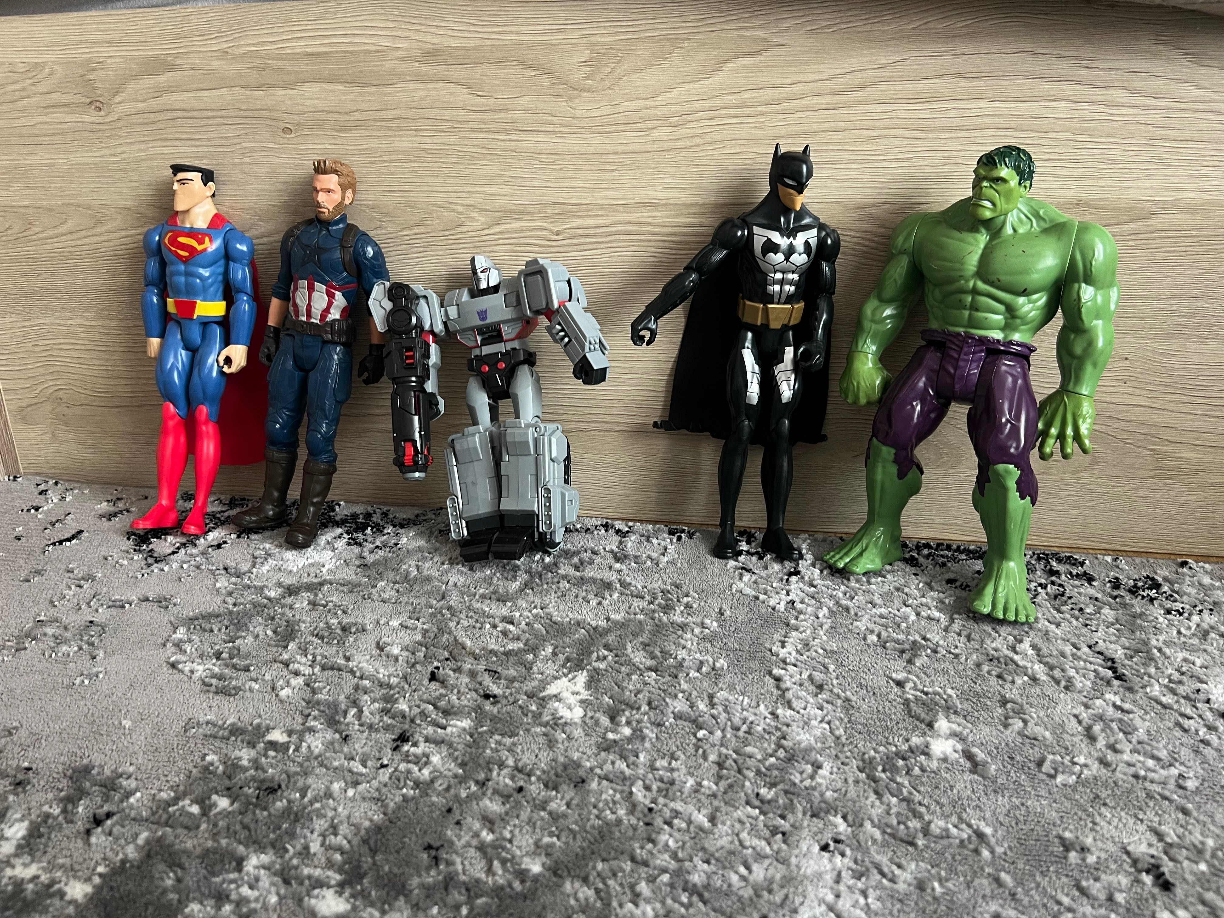 Figurki Marvel: Batman, Hulk, Superman, Kapitan Ameryka i inne