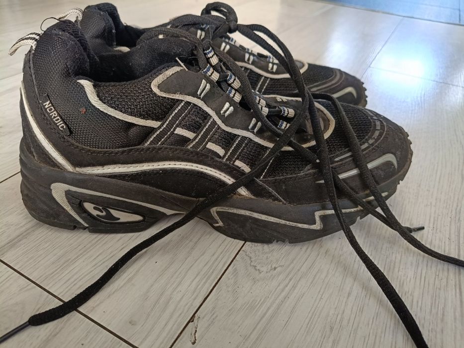 Męskie buty roz 43 nowe nie używane lecz stan jak na zdjęciu