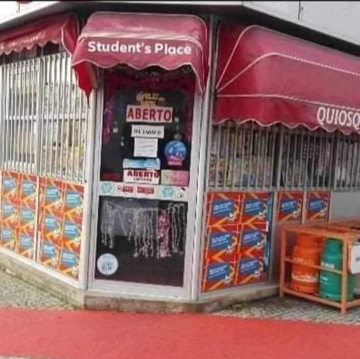 Vende se Quiosque "Student’s Place" em localização estratégica!