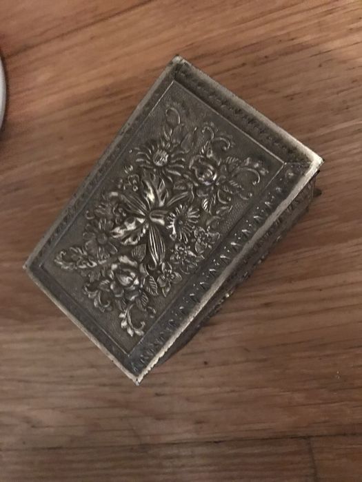 Guarda jóias antigos