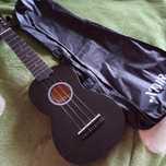 Baton Rouge Noir NU1S ukulele sopranowe czarne (+oryginalna torba)