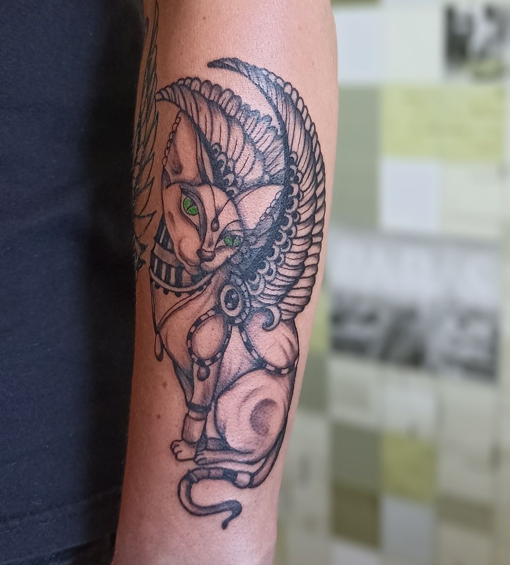 ТАТУ в місті Бровари. Tattoo studio BAYRAKTAR