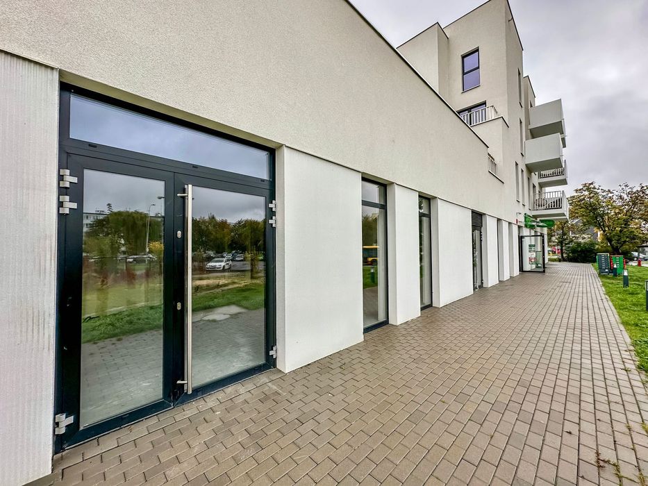 Bacciarellego_65 m2_Usługi_Nowe osiedle