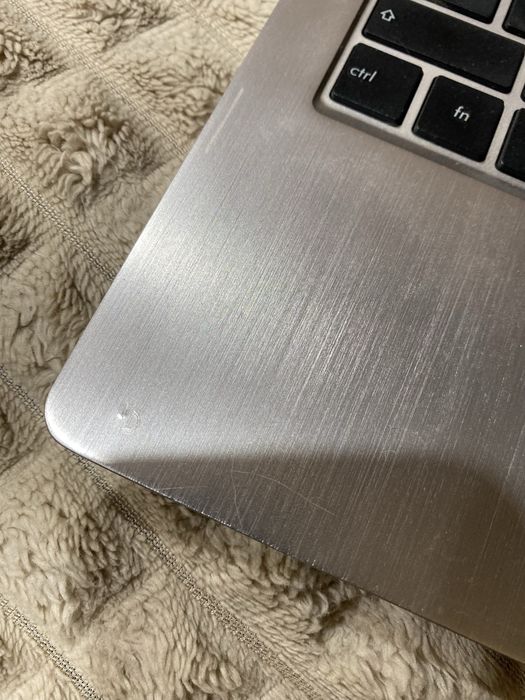 Ноутбук ASUS VivoBook S200E