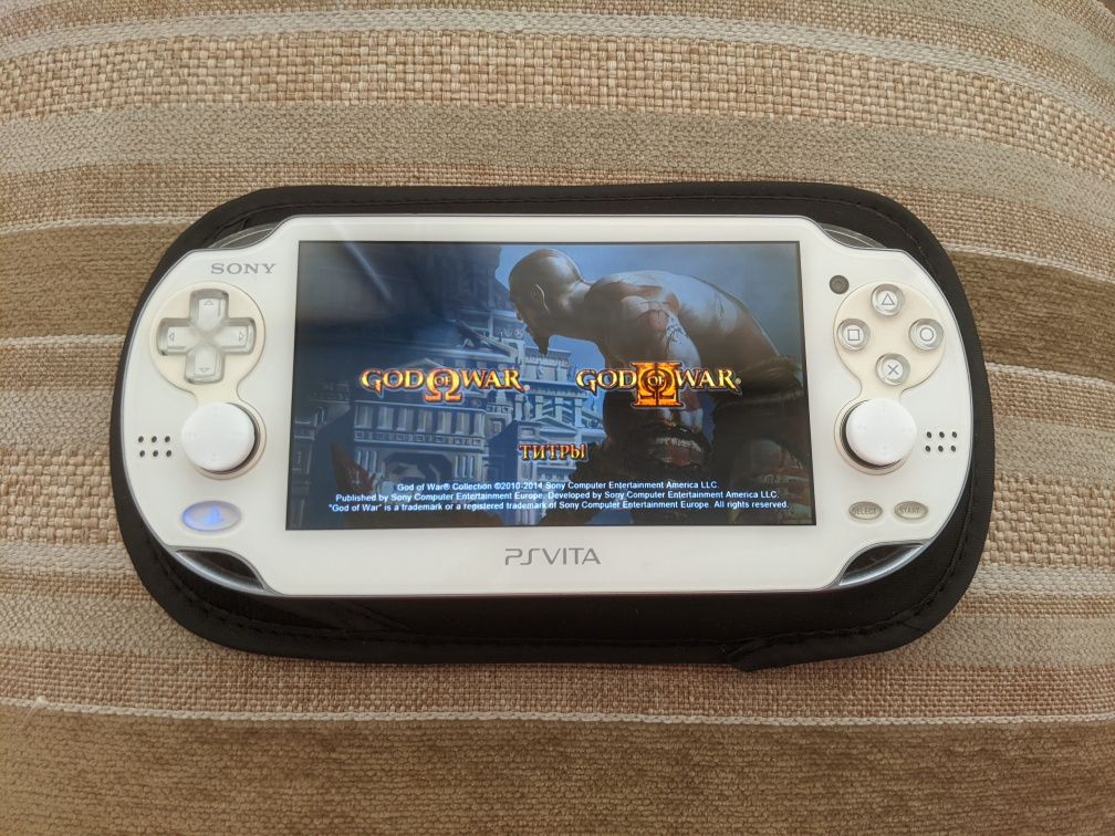 PS Vita OLED 64 гб в гарному стані + чохол