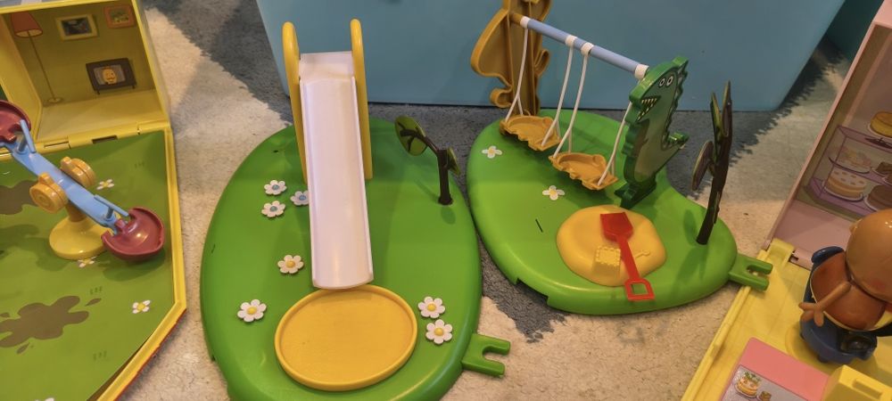 Świnka Peppa, Pig, plac zabaw, domek, kawiarnia, samochód, figurki