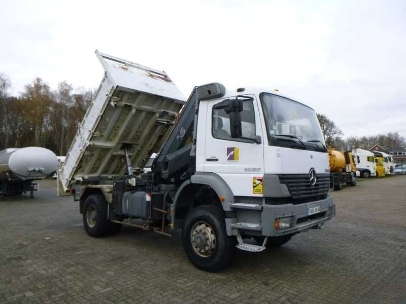Самоскид Mercedes-Benz Atego 1828 4x4 кран маніпулятор Hiab 166 B-2 CL