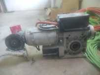 Motor elekteelektromaten  para portão trifásico