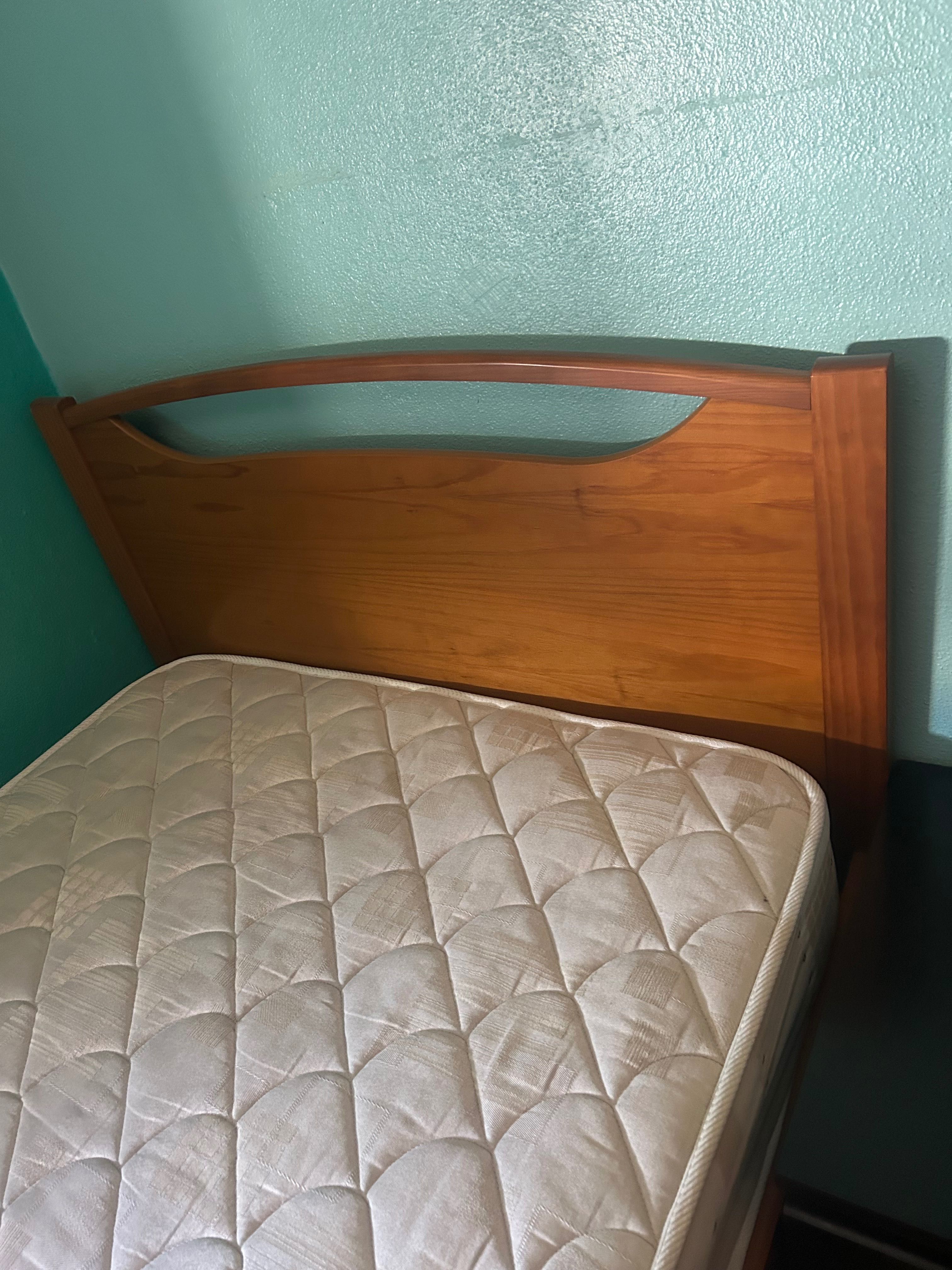 quarto em pinho, estrado e mais