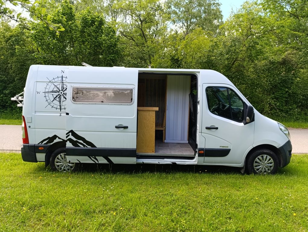 Renault Master 3 przerobiony na kamper, Vanlive,