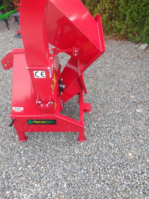 Rozdrabniacz gałęzi rębak tarczowy R-13 podwójny wylot