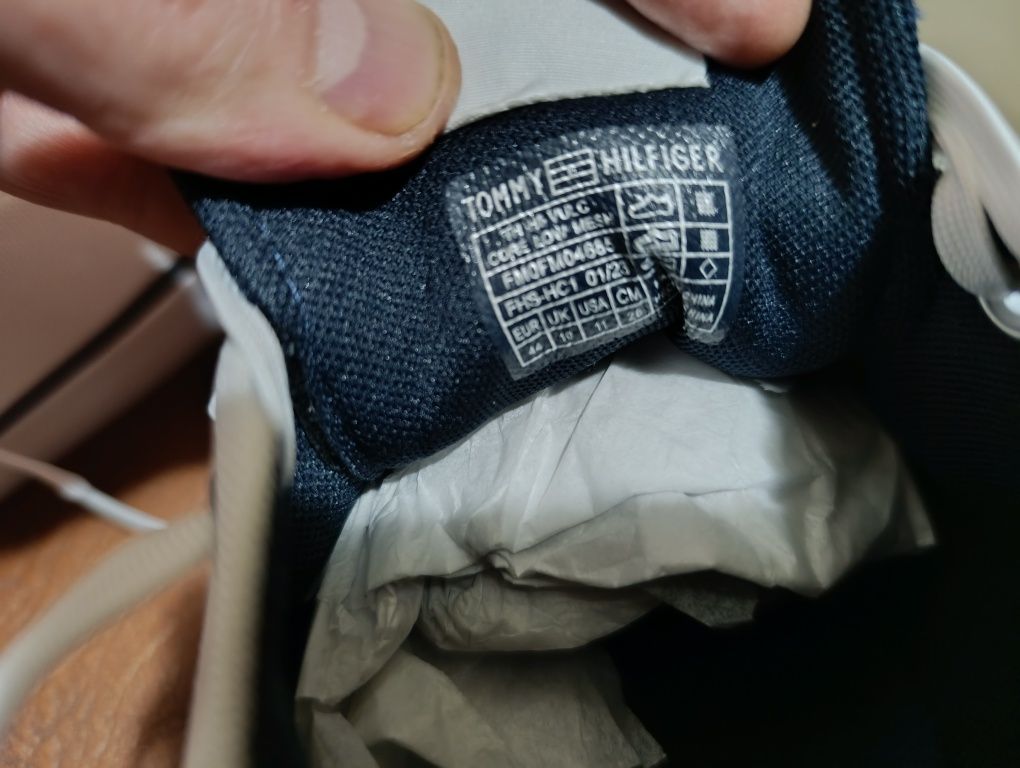 Tommy Hilfiger Vulc core low  original p. 44(28) нові