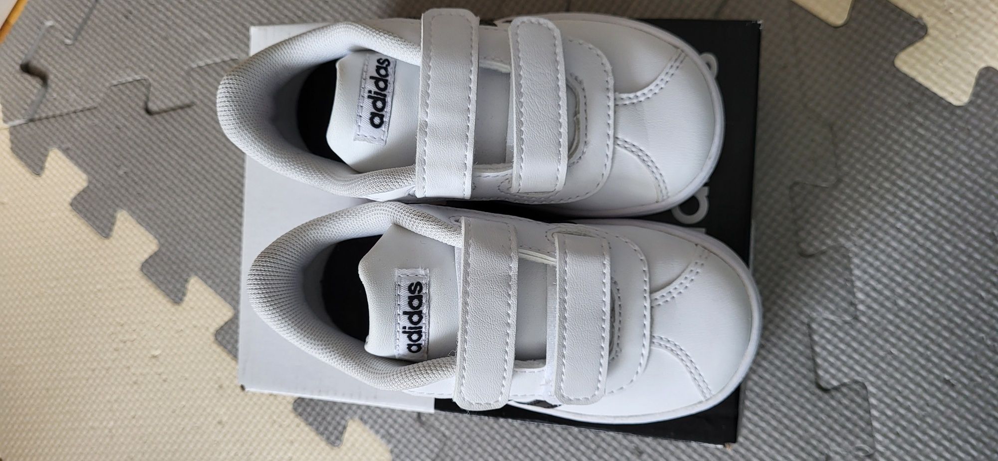 Buty dziecięce Adidas rozm 22 NOWE