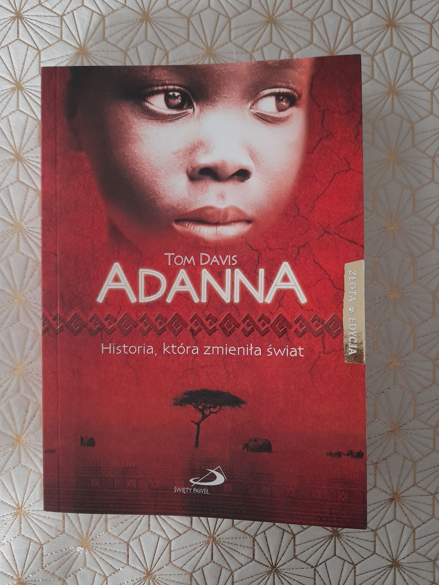 Adanna. Historia, która zmieniła świat - Tom Davis