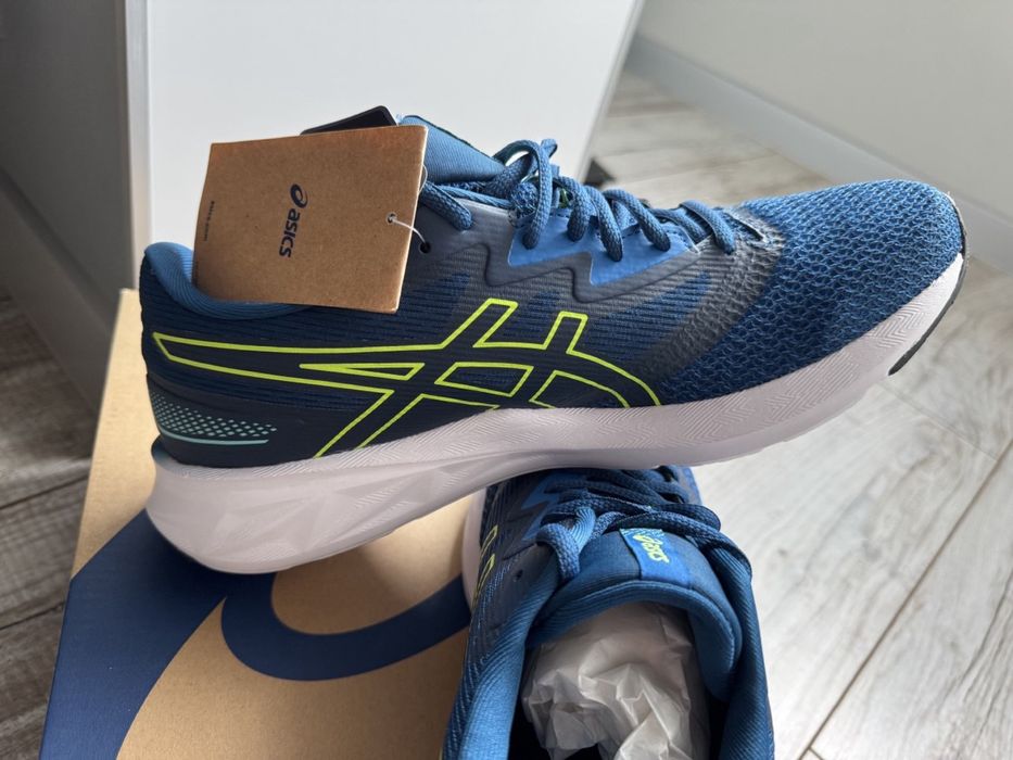 ASICS Fuzeblast US 10=28см чоловчі бігові кросівки