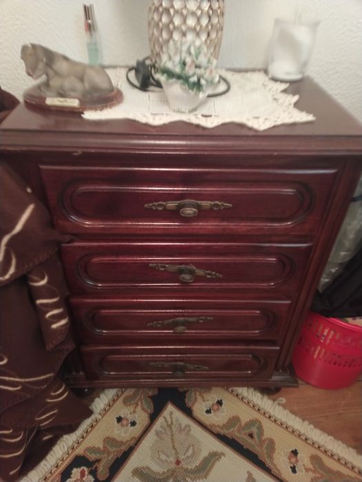 Mobília quarto solteiro mogno