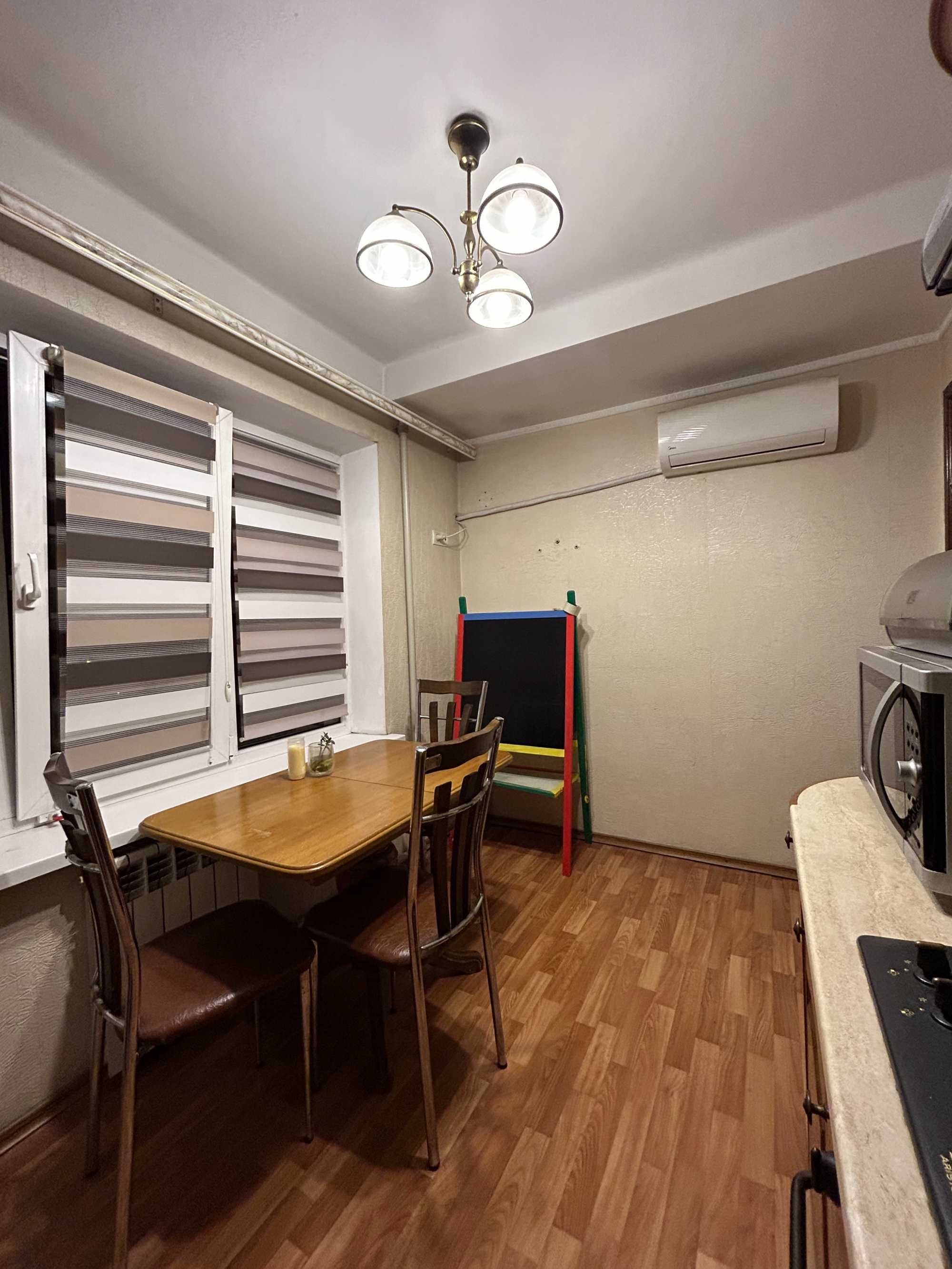 2-х кімнатна квартира в районе Малого ринку, по вул.Шкільна