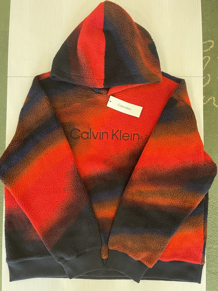 Кофты Calvin Klein L, XL