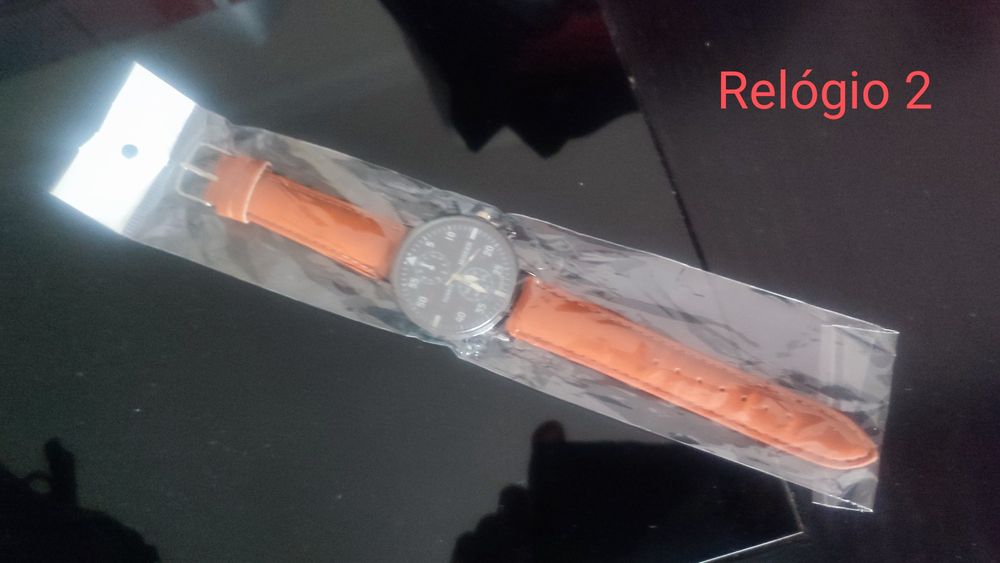 Bonito Relógio Novo