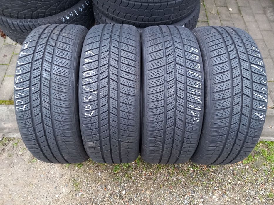 4x Opony Używane Zimowe 205/50R17 Barum