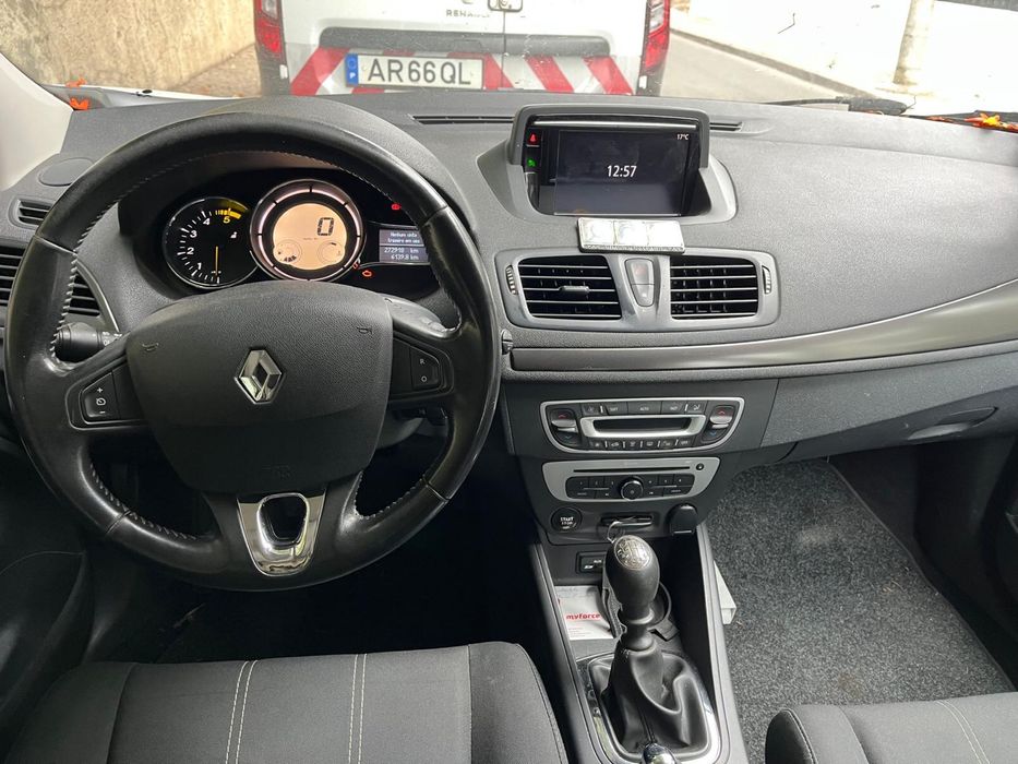 Vendo carro particular cor branco