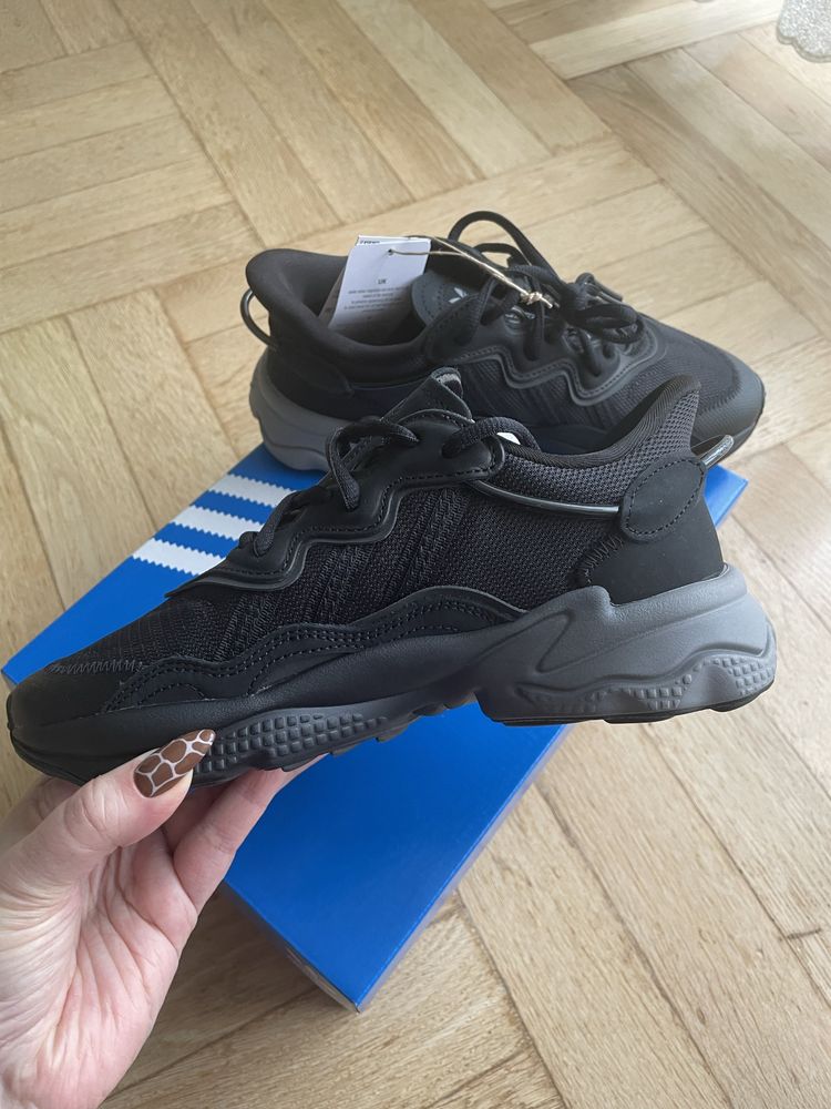 Кросівки Adidas 36.5 (5.5 us)