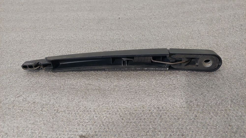 Haste / braço de escova limpa vidros trás NISSAN Micra III (K12)