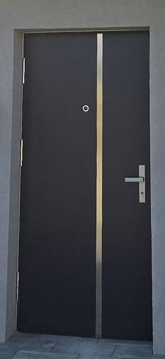 Drzwi wejsciowe skrzydlo. Lewe