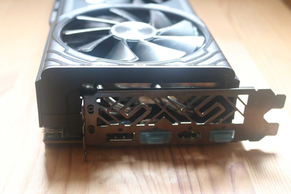 AMD Radeon RX Vega 64 8GB Sapphire Nitro+