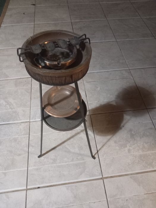 Cinzeiros em latão antigo