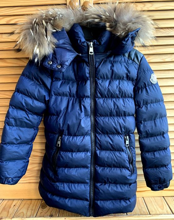 Фирменный пуховик Moncler 4-6 лет