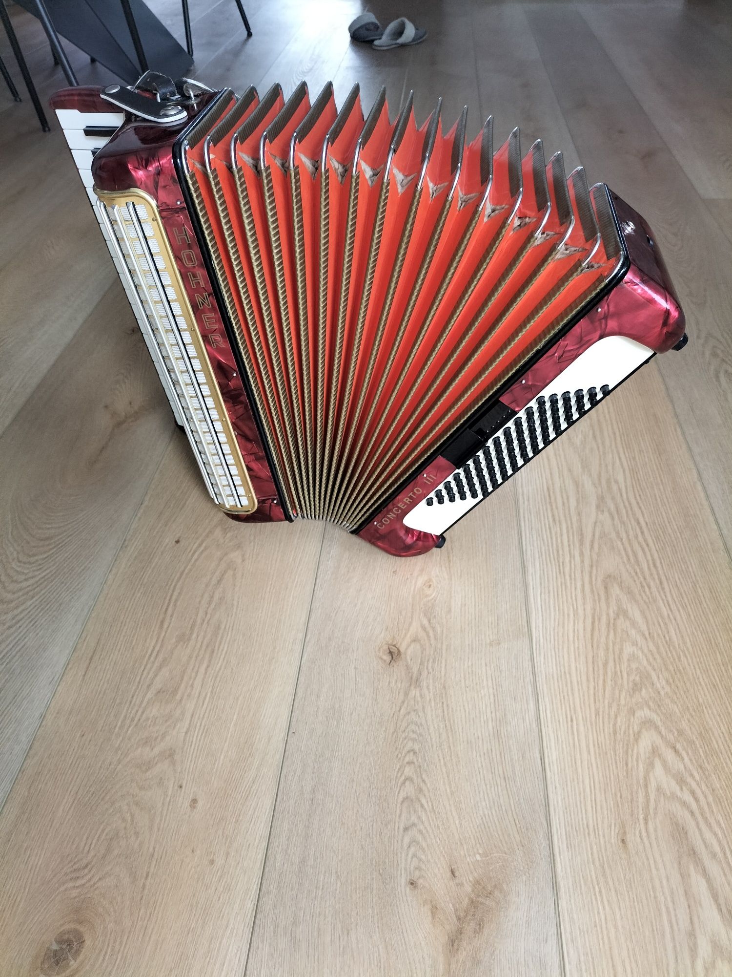 Akordeon CONCERTO III 72 basy 3 chóry,stan PERFEKCYJNY,jak ze sklepu !