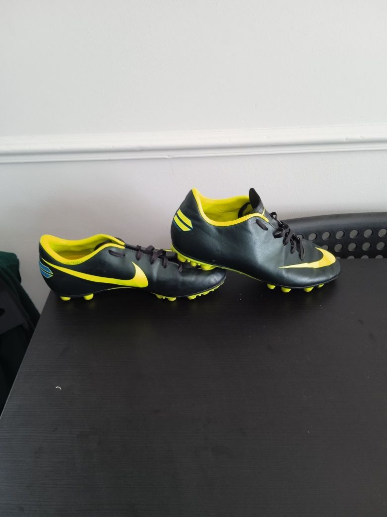 Buty piłkarskie Nike Mercurial