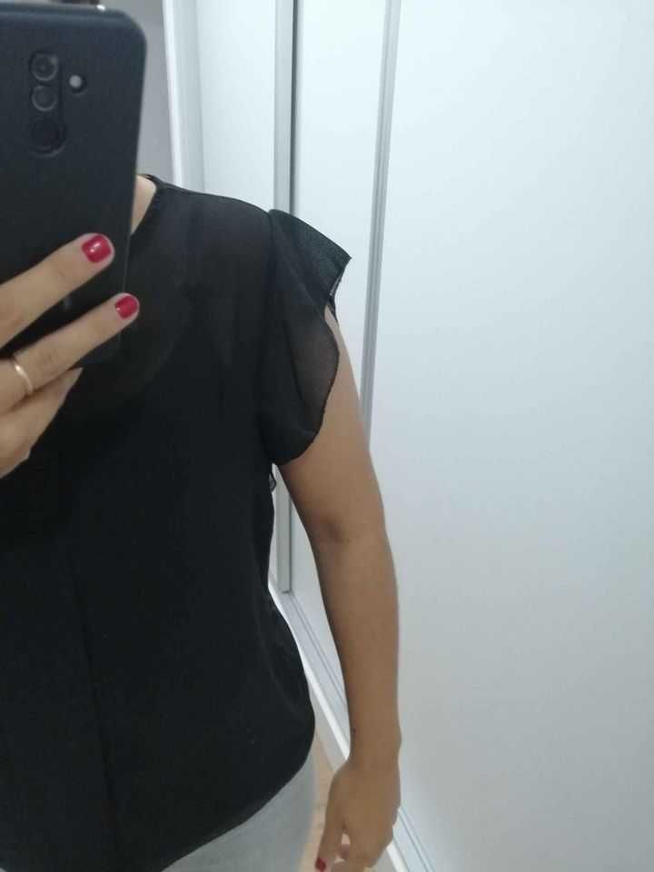 Blusa folhos manga curta