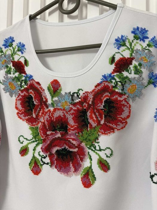 Вишиванка бісером.
