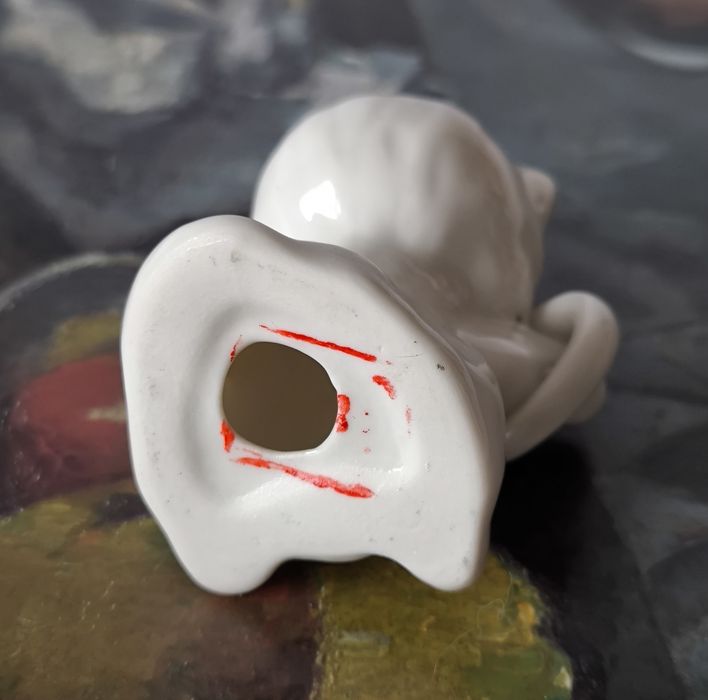 Figurka kot Rumunia  piękna stara porcelana