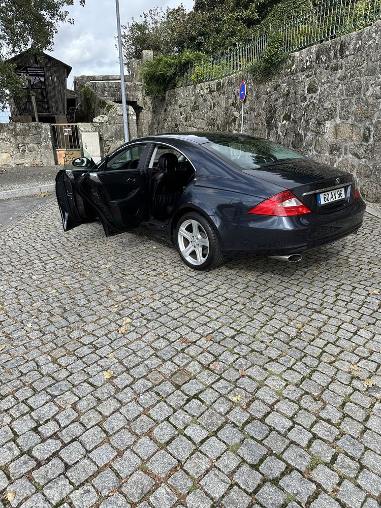 Mercedes CLS 320, Impecável