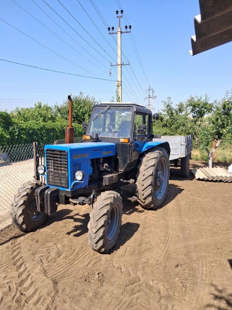 Продам трактор МТЗ-80 з причепом 1ПТС2