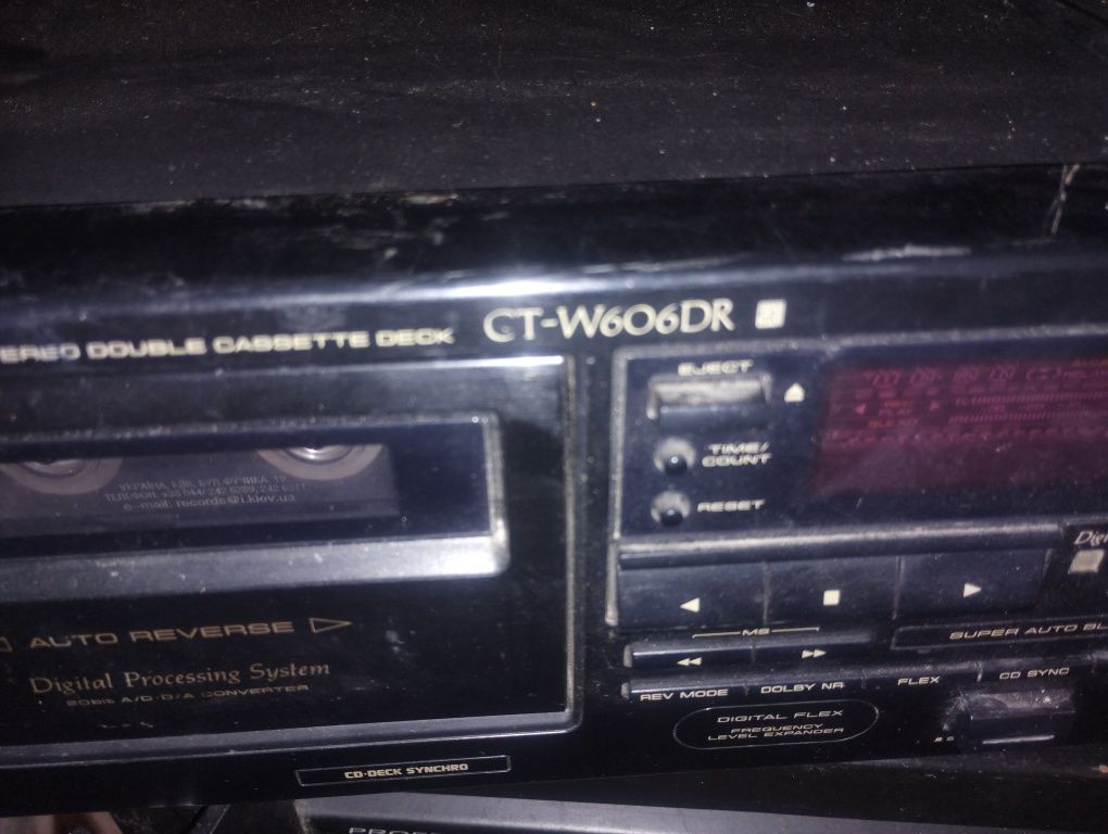 Кассетная дека магнитофон Pioneer CT-W606DR двухкассетный с реверсом