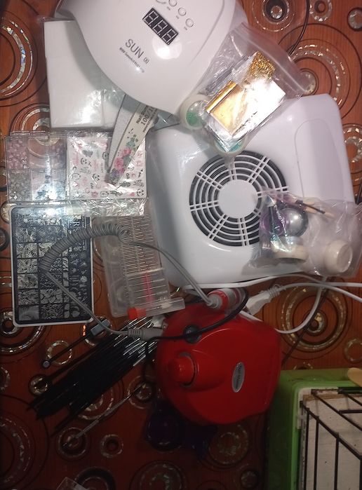 Продам набор для маникюра.