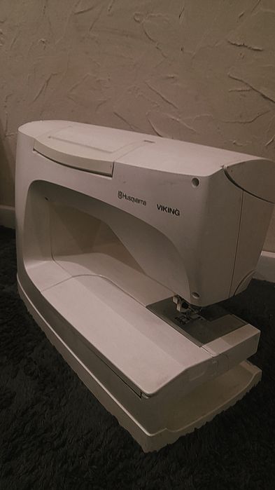 Husqvarna Viking Designer Topaz 25 - maszyno-hafciarka