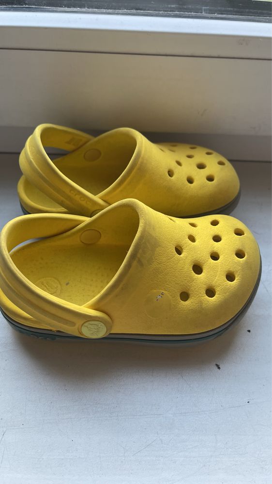 Crocs ,Ecco босоніжки 21-22