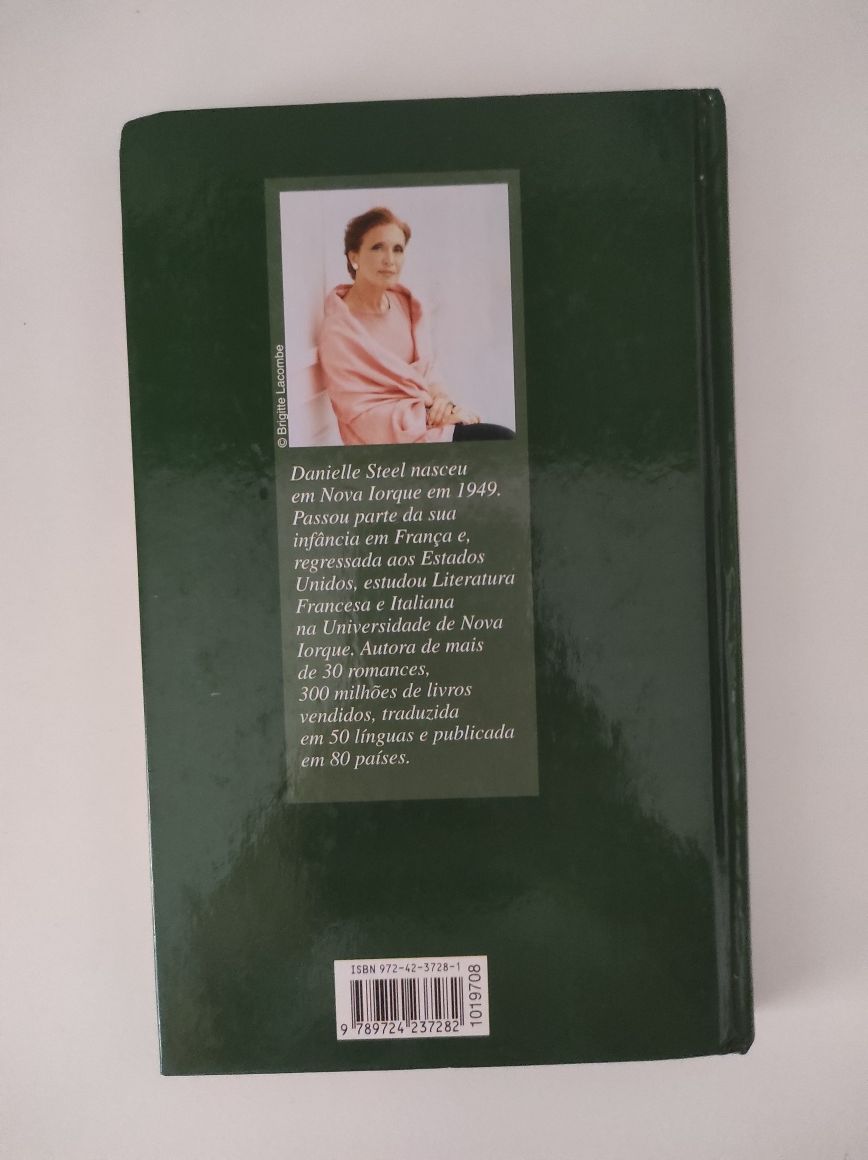 Livro "A casa da rua da esperança" de Danielle Steel