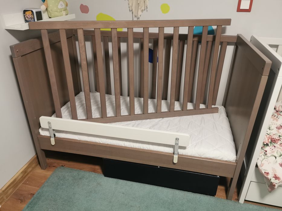 Zestaw łóżeczko ikea sundvik 120x60 cm +  szuflada, barierka i materac