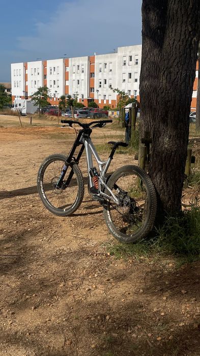 Commencal supreme v4.3