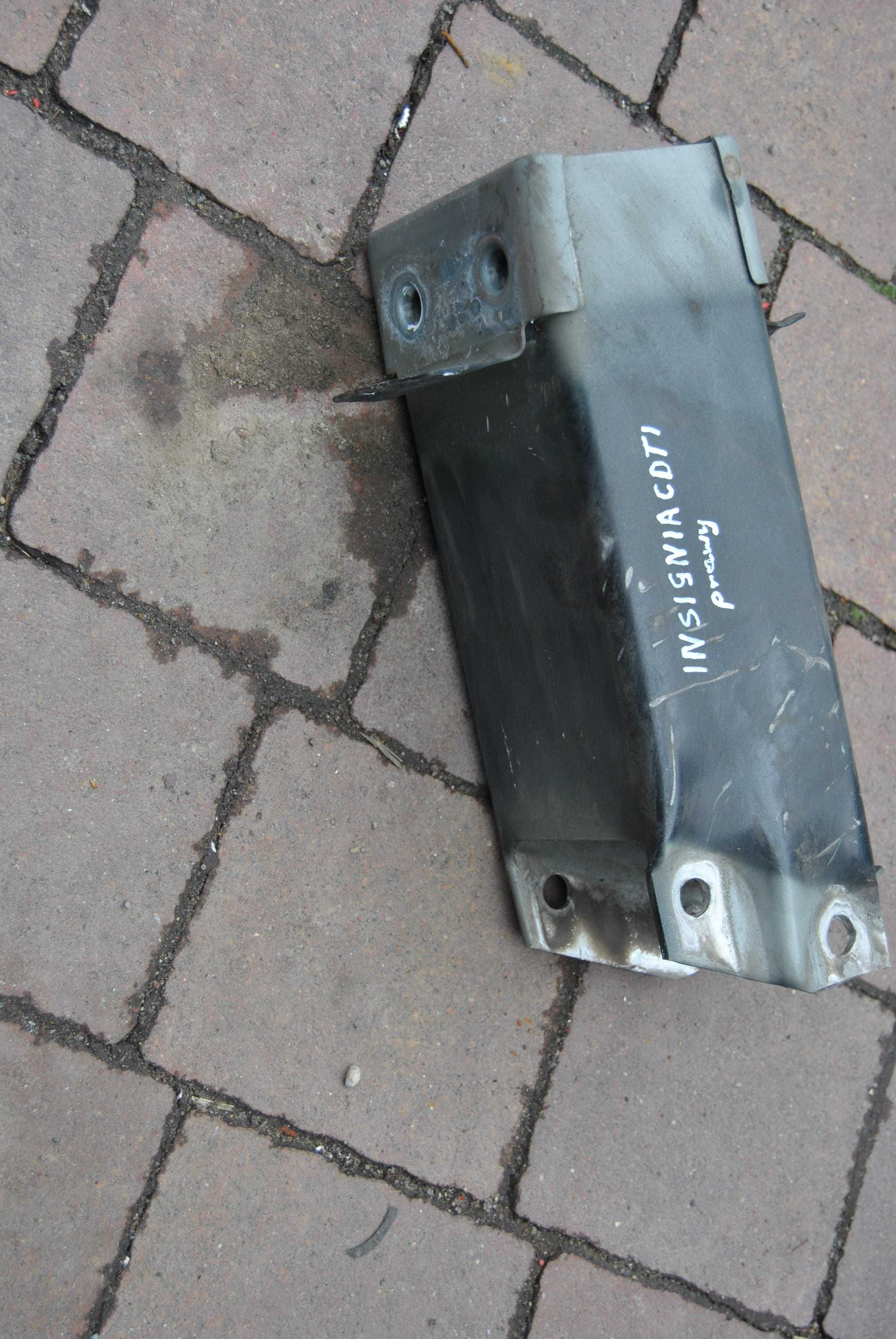 Strefa zgniotu prawa odbojnik Opel Insignia