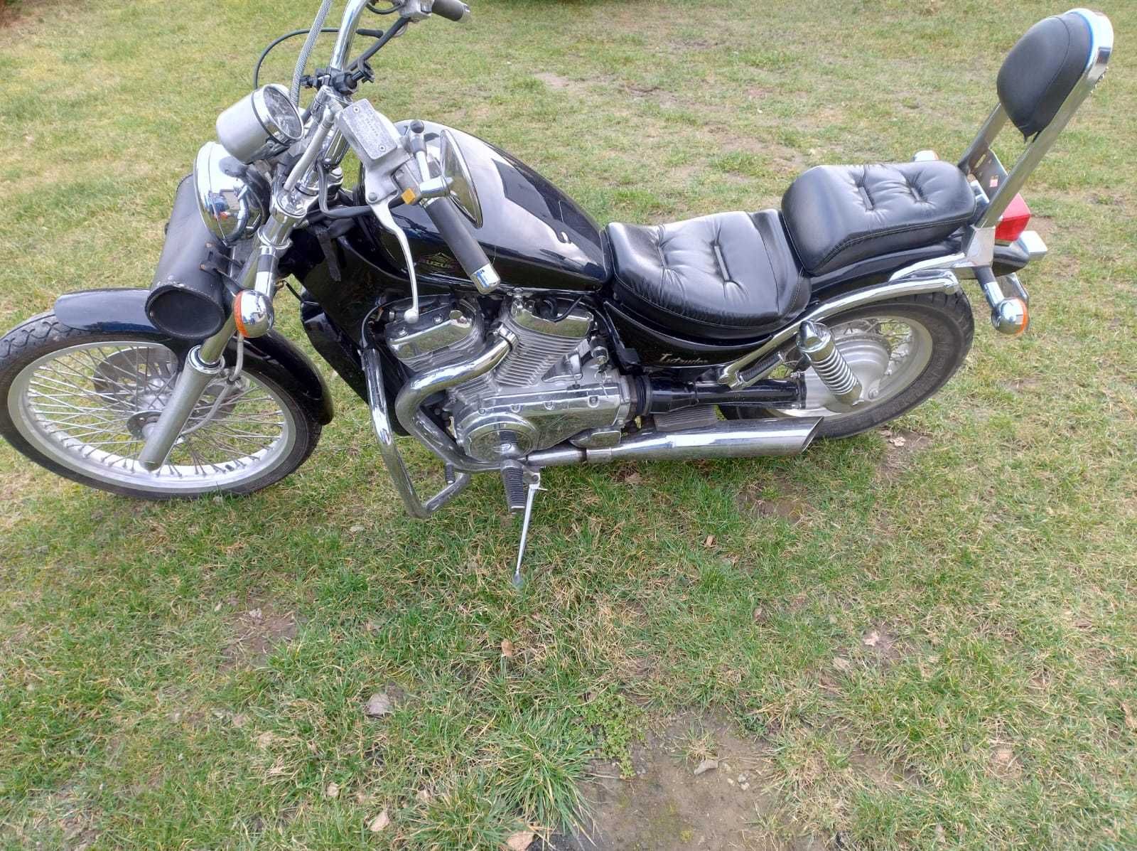 Suzuki Intruder vs600 A2