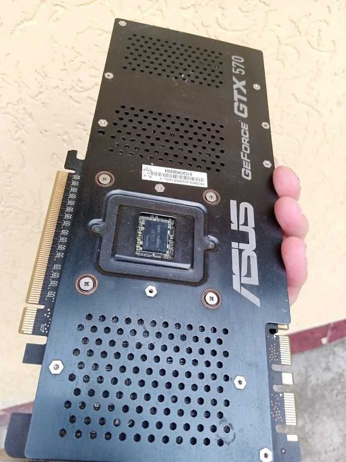 GTX 570 ASUS на запчясті, по ціні охолодження!