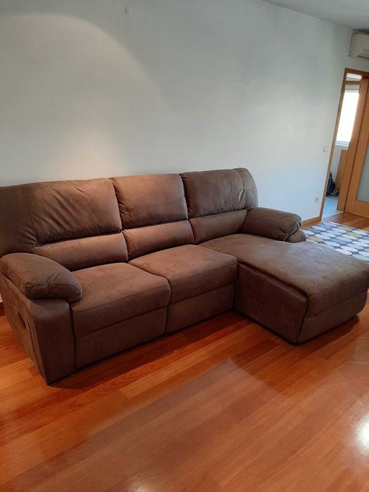 Sofá com chasie longue e relax